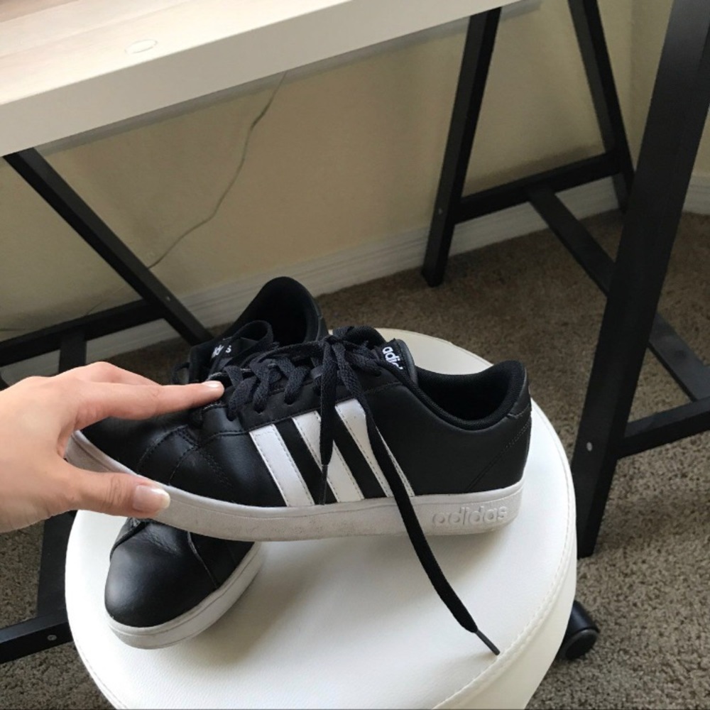 Black Adidas Neo Cloudfoam